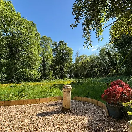 Blackhill Woods Retreat *
